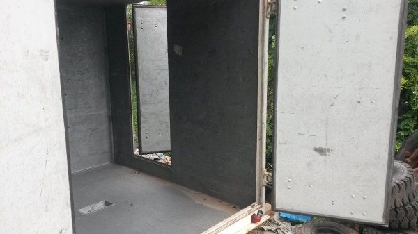 ขายตู้แห้งมิเนียมใส่รถปิ๊กอัฟสภาพสวยมากตรับ ประตูเปิดข้างกับหลัง หายากครับ ขาย 13000 บาท