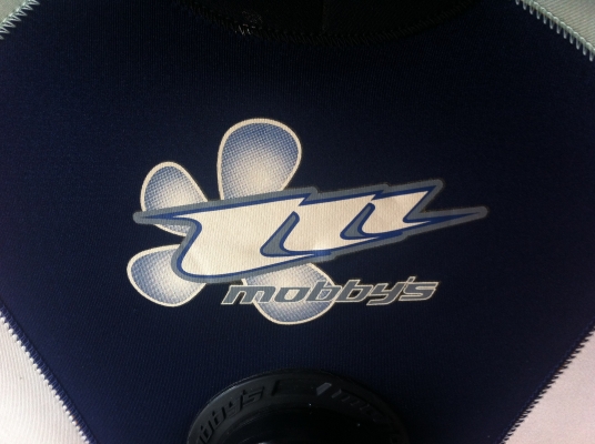 ชุดดำน้ำลึกยี่ห้อ mobbys จากญี่ปุ่น แบบสวมทั้งตัวมีรองเท้าซีลในตัวพร้อมระบบมีวาล์วเพื่อความปลอดภัยต่างๆ