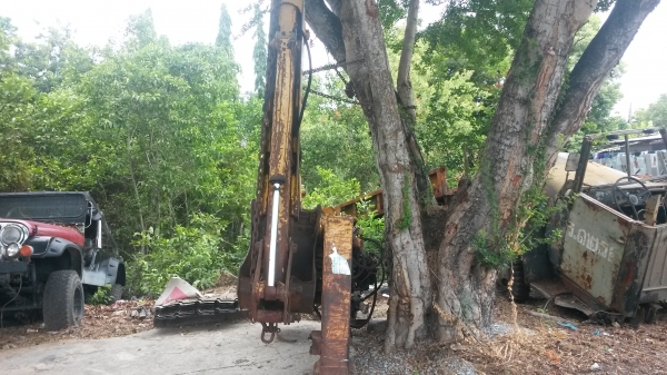 ขายตัวขุดแมคโครยกลงจากรถJCB เอาไปดัดแปลงใส่รถไถนาได้เลยครับอุปกรณ์ครบมีคอลโทลให้ครับ ขาย 40000 บาท