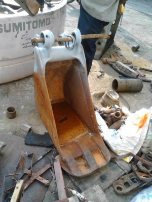 ขายบุ้งกี๋ขุดท่อ