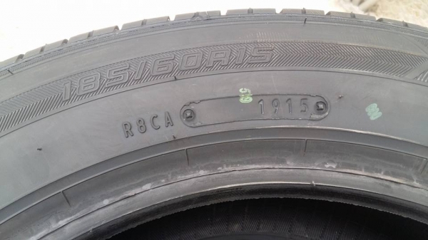 ขายยางใหม่ปี 15Dunlop sp touring t1 185/60r15 สนใจติดต่อเล็กคลองสามครับ 081-3747940