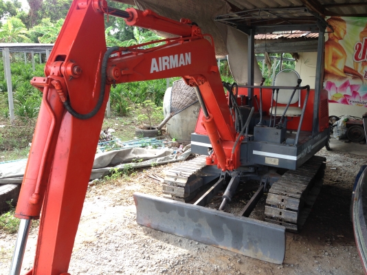 ขายรถขุดเล็ก airman 30แรง  ราคา 155,000 บาท