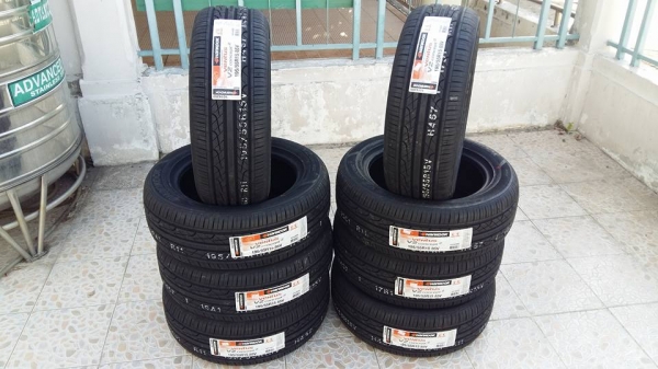 ขายยางใหม่ปี15 hankook v2 concept2 195/55r15 สนใจติดต่อเล็กคลองสามครับ 081-3747940