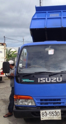 หกล้อ อีซูซุ NKR130 ดั้ม3คิว สภาพดีสวยเดิมทั้งคัน พร้อมใช้งาน เอกสารทะเบียนพร้อมโอน (ราคา 448,000บ) ราคาต่อรองได้ ครับ