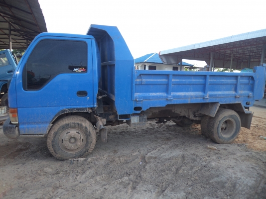 ขาย355000บาทรถ6ล้อดั้มNPRเครื่อง110แรง สภาพสวยพร้อมใช้งาน