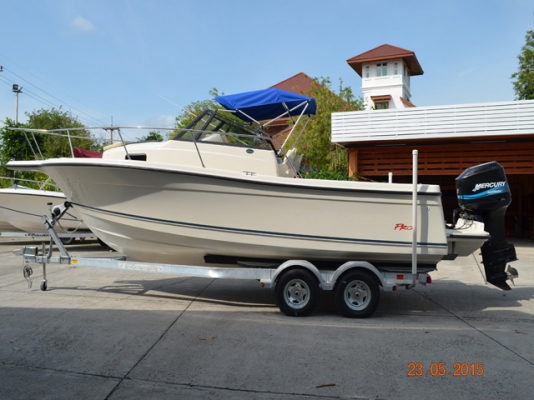 Trophy Pro 2509 Walk Around 225hp Mercury 2002 2 stroke Aluminium Trailer