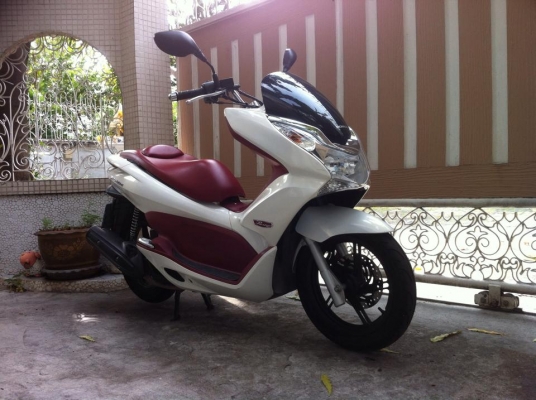 ขออนุญาติขาย HONDA PCX 150-i ตัว TOP COMBI BAKE โอนให้ฟรีครับ