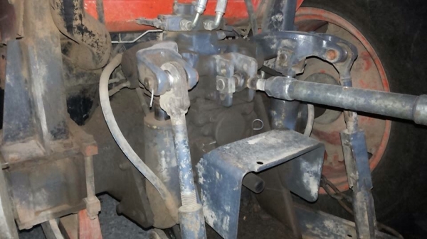 KUBOTA M9540 - 2 เพลา รถไถใหญ่สภาพดีพร้อมทำงานได้เลย เครื่องยนต์แรงดีกำลังไม่ตก ระบบเกียร์ซิงโครเมท เดินหน้า 8 ถอยหลัง 8 ใช้งานง่ายไม่มีหลุด ระบบไฮดรอลิกส์ของเหลวไม่แตกเยิ้ม อุปกรณ์ครบพร้อม มีใบดันหน้า ผานพรวนดิน 7 ช่วงล่างแน่นยางสภาพดี 65\% เอกสารทะเบียนค