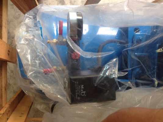 ขายปั้มลม 100 ลิตร มอเตอร์ 3 แรง 12,000 บาท