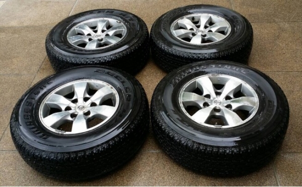 ล้อ Vigo ขอบ16 ของแท้ศูนย์+น็อต24ตัวครบ พร้อมยาง Bridgestone 265 70 16 ปี13