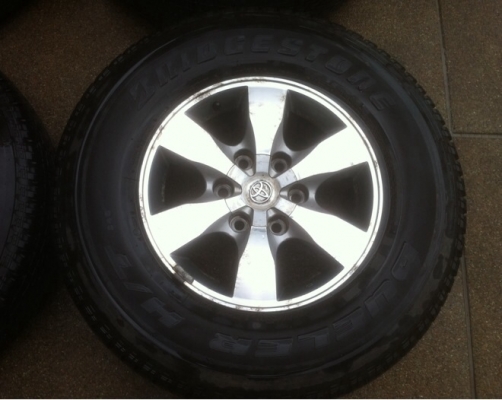 ล้อ Vigo ขอบ16 ของแท้ศูนย์+น็อต24ตัวครบ พร้อมยาง Bridgestone 265 70 16 ปี13