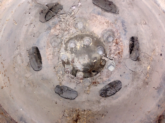 TOYOTA DYNA BU12 - 85 HP หกล้อดั๊มพ์ กระบะดั๊มพ์เหล็กความยาว 3.20 เมตรสภาพดีไม่ผุพร้อมบรรทุกได้เลย เครื่องยนต์แรงดีกำลังไม่ตก รถจอดเพราะไม่ได้ใช้งานมาประมาณ 1 ปีครับ ภายในเก๋งคอนโซลครบพร้อม พวงมาลัยธรรมดา ช่วงล่างคัชซีไม่บวม ยางสภาพดีประมาณ 60\% เอกสารเล่ม