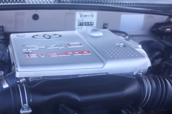 TOYOTA 4WD 4ประตู SPORT CRUISER D4Dปี2004 TOYOTA 4WD 4ประตู SPORT CRUISER D4Dปี2004