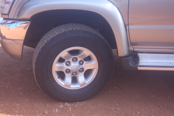 TOYOTA 4WD 4ประตู SPORT CRUISER D4Dปี2004 TOYOTA 4WD 4ประตู SPORT CRUISER D4Dปี2004