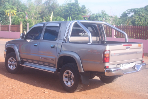 TOYOTA 4WD 4ประตู SPORT CRUISER D4Dปี2004