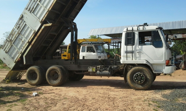 ขายหลง 220เทอร์โบสภาพพร้อมใช้ เพลาบุ๋ม DL ยางใหม่8เส้น