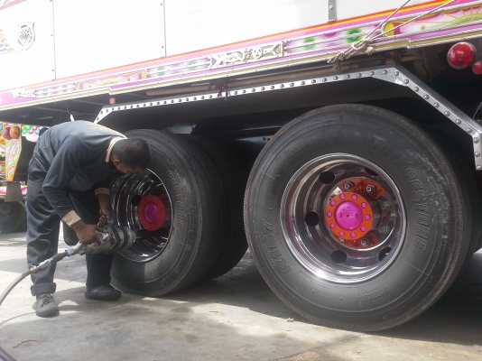 อุปกรณ์ป้องกันโขมยเพลาข้าง 6-10 ล้อ