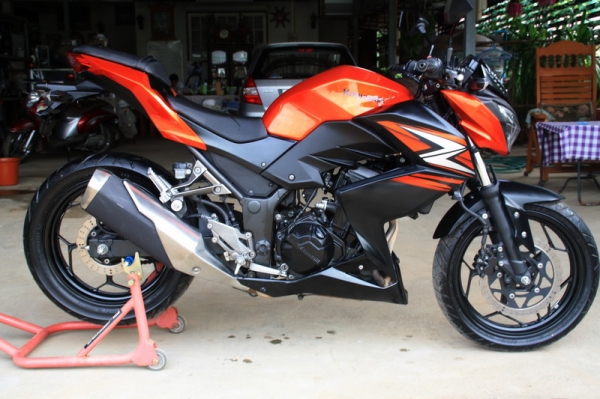 / ขาย KAWASAKI Z250 ปี2014 ส้มดำ มือเดียวออกศูนย์ ประกันชั้น1 หมด พ.ย.58 112000