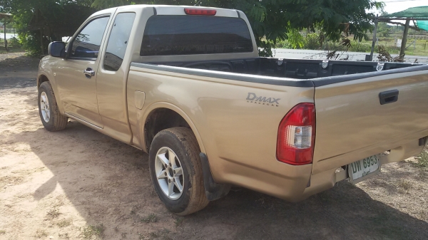 อยากรวยเราช่วยได้ใช้ ISUZU D MAX SPECE CAB 2500TUBO  PUWER