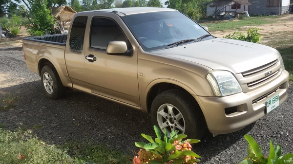 อยากรวยเราช่วยได้ใช้ ISUZU D MAX SPECE CAB 2500TUBO  PUWER