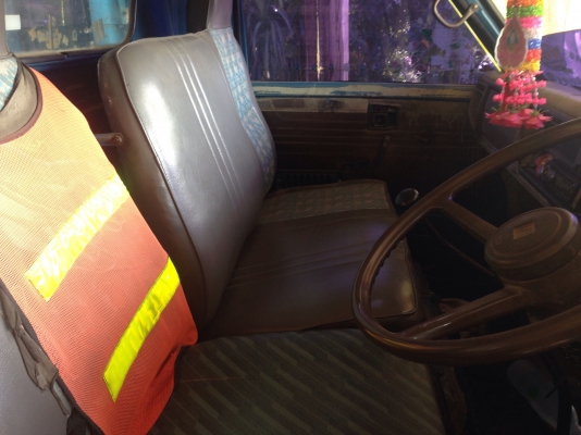 ขายหกล้อ ISUZU-KS26 มีภาพวีดีโอ เครื่อง 110 แแรงม้า ราคา 198,000 บาท หัวยกได้ กระบะยาว 4.30 ม เฟืองท