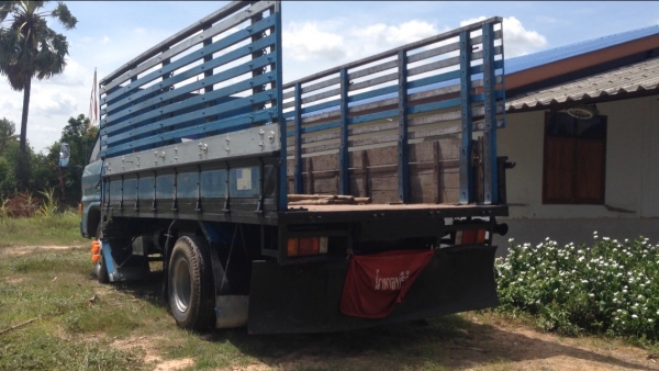 ขายหกล้อ ISUZU-KS26 มีภาพวีดีโอ เครื่อง 110 แแรงม้า ราคา 198,000 บาท หัวยกได้ กระบะยาว 4.30 ม เฟืองท ขายหกล้อ ISUZU-KS26 มีภาพวีดีโอ เครื่อง 110 แแรงม้า ราคา 198,000 บาท หัวยกได้ กระบะยาว 4.30 ม เฟืองท