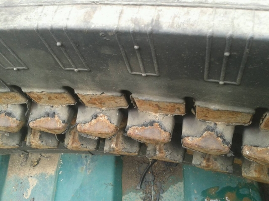 แทรคยางติดรถ จากญี่ปุ่น รุ่น KOBOTA แทรคยางติดรถ จากญี่ปุ่น รุ่น KOBOTA