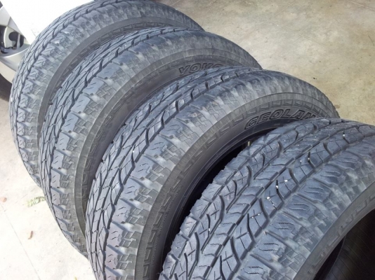 ขายยาง Yokohama geolandar A/T 225/65/17 ปี 12