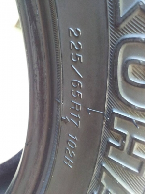 ขายยาง Yokohama geolandar A/T 225/65/17 ปี 12