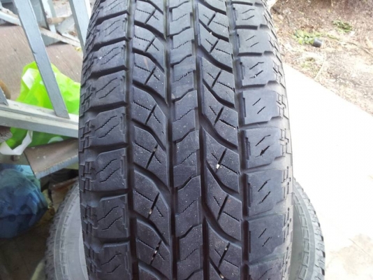 ขายยาง Yokohama geolandar A/T 225/65/17 ปี 12