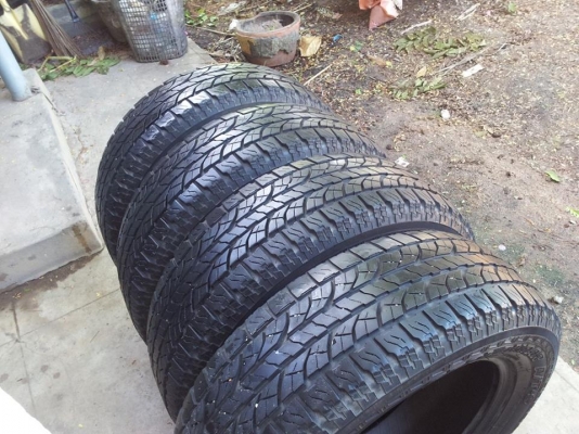 ขายยาง Yokohama geolandar A/T 225/65/17 ปี 12