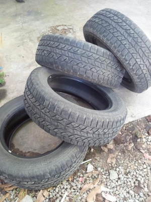 ขายยาง Yokohama geolandar A/T 225/65/17 ปี 12