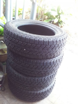 ขายยาง Yokohama geolandar A/T 225/65/17 ปี 12