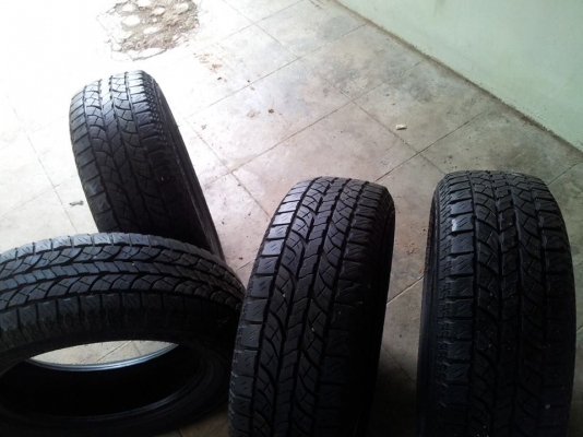 ขายยาง Yokohama geolandar A/T 225/65/17 ปี 12