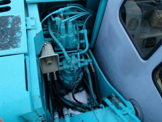 รถแบคโฮเก่านอก sk 100 มารค์ไฟท์ super สนใจโทรสอบถามได้ครับยินดีรับสายทุกท่านจร้า 092-3309229 อี๊ด สองห้อง