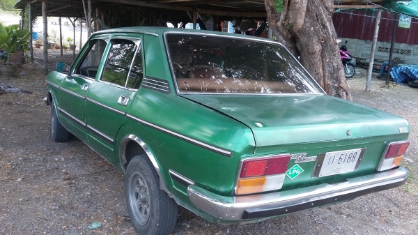 fiat 132 คลาสสิคคาร์ ราคามอเตอร์ไซ