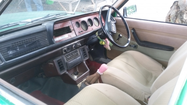 fiat 132 คลาสสิคคาร์ ราคามอเตอร์ไซ