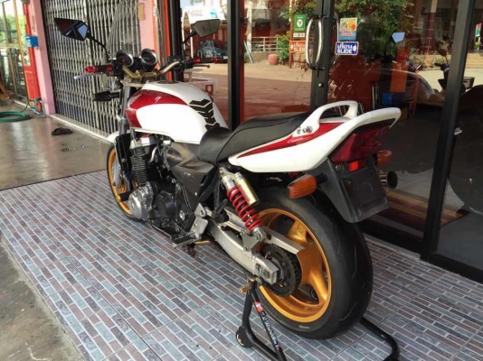 ธารนนทบุรี//ขาย HONDA CB 1300 ปี 98 สภาพนางฟ้า ระบบเครื่องระบบไฟสมบูรณ์ทุกจุด ราคา 99,000 บาท อินวอยท์+สรรพสามิต