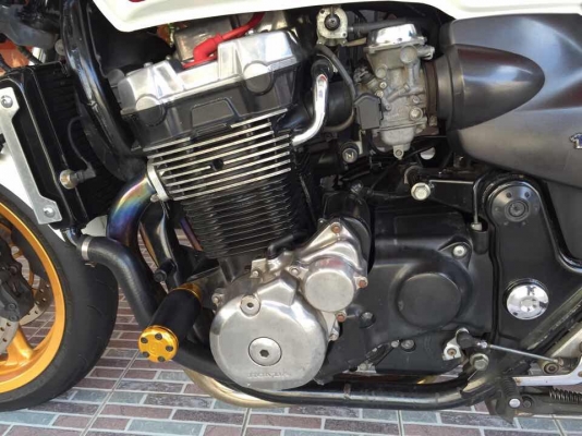 ธารนนทบุรี//ขาย HONDA CB 1300 ปี 98 สภาพนางฟ้า ระบบเครื่องระบบไฟสมบูรณ์ทุกจุด ราคา 99,000 บาท อินวอยท์+สรรพสามิต