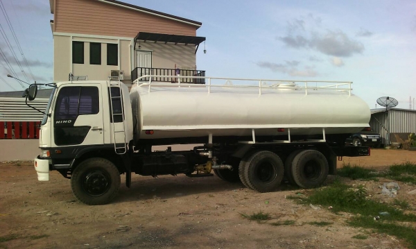 ขายรถสิบล้อKT725เครือง175แรงรถนํ้าบรรจุ16000ลิตร2เพลา