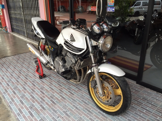 ธารนนทบุรี//ขาย HONDA CB400 ปี93 ไมค์ 3 ลูก สวยๆ ระบบเครื่อง ระบบไฟสมบูรณ์ทุกจุด อินวอยท์ สรรพสามิต ราคา 59,000 บาท