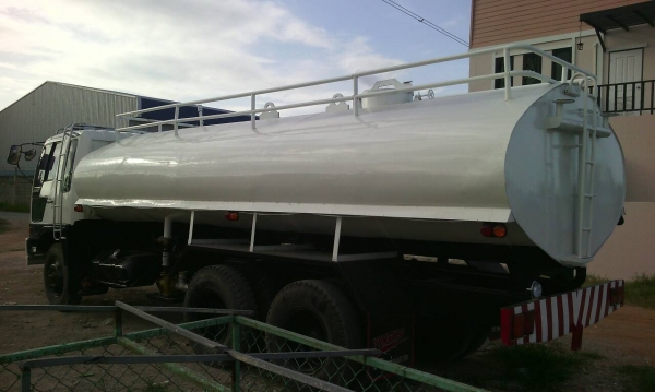 ขายรถสิบล้อKT725เครือง175แรงรถนํ้า16000ลิตร2เพลาหัวไฮเทก