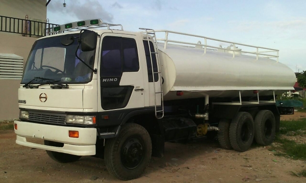 ขายรถสิบล้อKT725เครือง175แรงรถนํ้า16000ลิตร2เพลาหัวไฮเทก