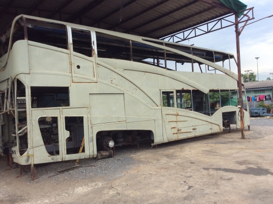 ขายบัส10ล้อ เครื่องนิสสันgeคอมมอนเรล ช่างล่างนิสสัน