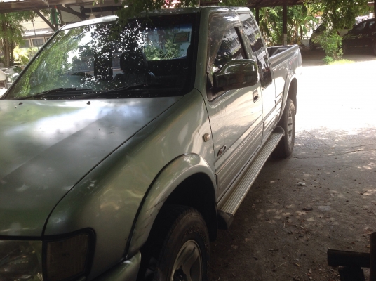 Isuzu rodeo 4x4ปี2000 2.8trubo Isuzu rodeo 4x4ปี2000 2.8trubo