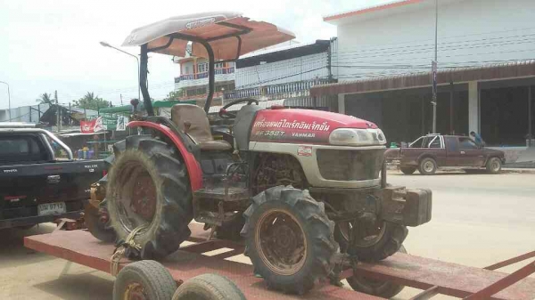 ขายรถยันม้าร์ 35 แรง มาจากไร้มันยังกับไม่ถึงบ้านไครสนใจรีบจองเลยคับ ราคา 185000 บาท สอบถาม ได้ที่เบอร์ 0813655997 อำพร พาเจริญ