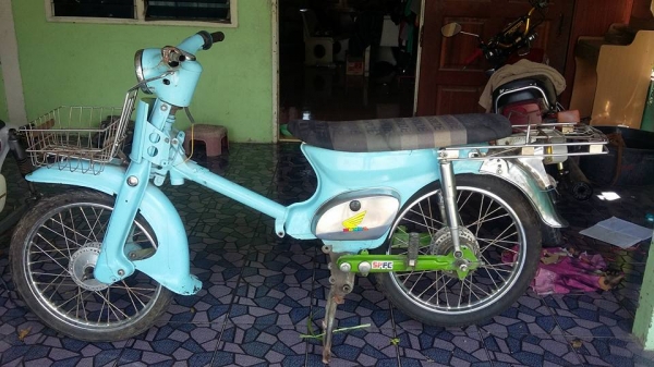 ขายๆๆโครงซี 2 โครง กับเครื่องคาสต้อม เครื่องติดคับ หมดนี้ที่เห็น 5500คับ มี เครื่อง ด้วย คับ คุ้มๆๆเลยคับ