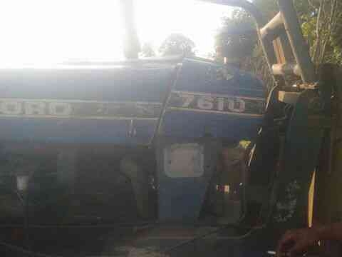 ขายรถไถ FORD 7610 2 เพลา ใบมีด 7 จาน ไม่มีเอกสาร ราคา 350000