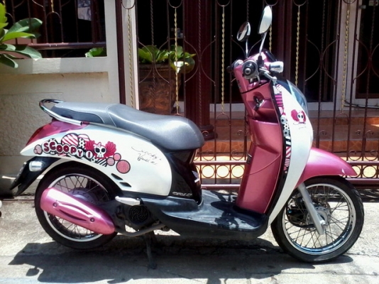 ขายScoopy i ปี55 รถเครื่องเดิมเครื่องดีสีสวย