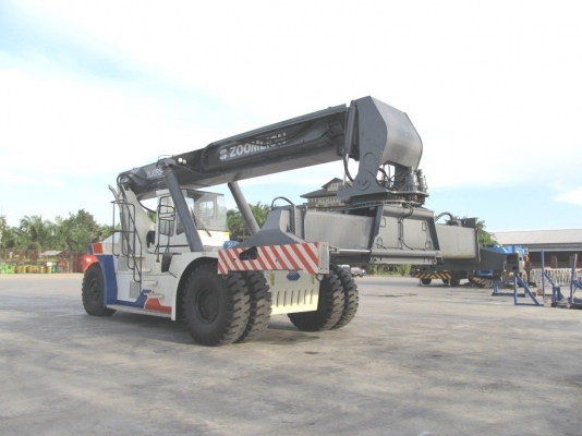 ขายรถคีปตู้ ZOOMLION ZL-REACH STACKER ราคา 13000000 ขายรถคีปตู้ ZOOMLION ZL-REACH STACKER ราคา 13000000